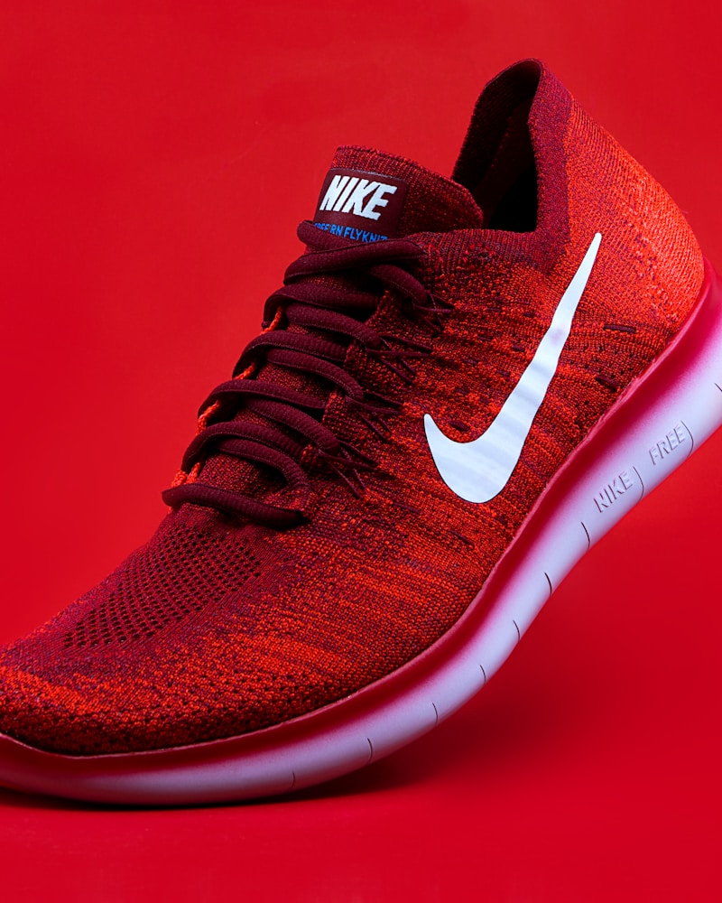 photo-1542291026-7eec264c27ff